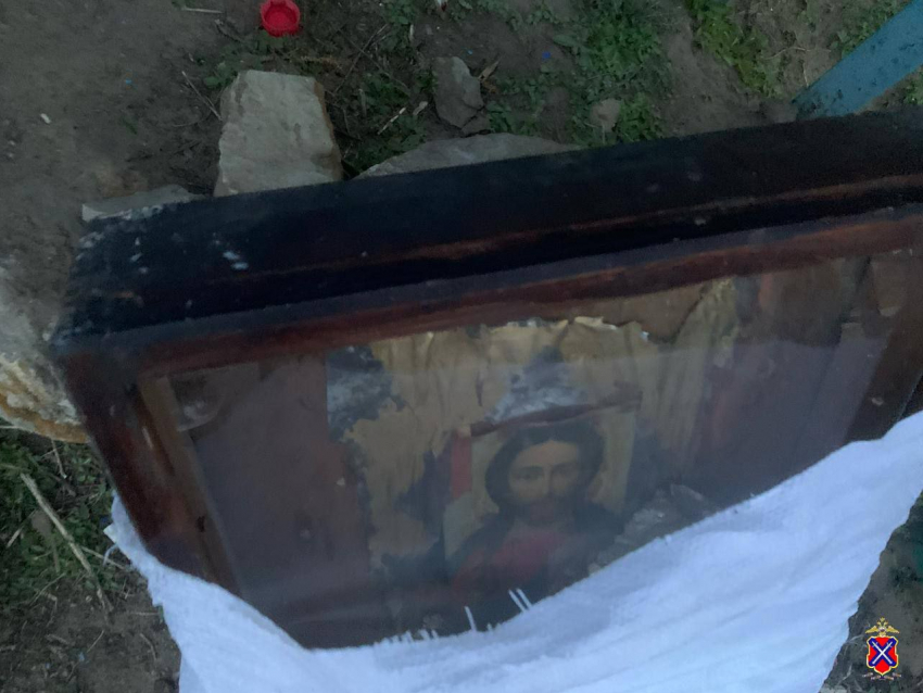 Из частного дома под Волгоградом украли икону Николая Чудотворца