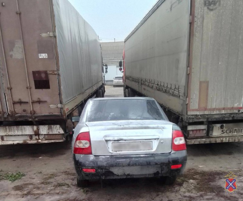 18-летний юнец впечатался в фуру на Lada под Волгоградом