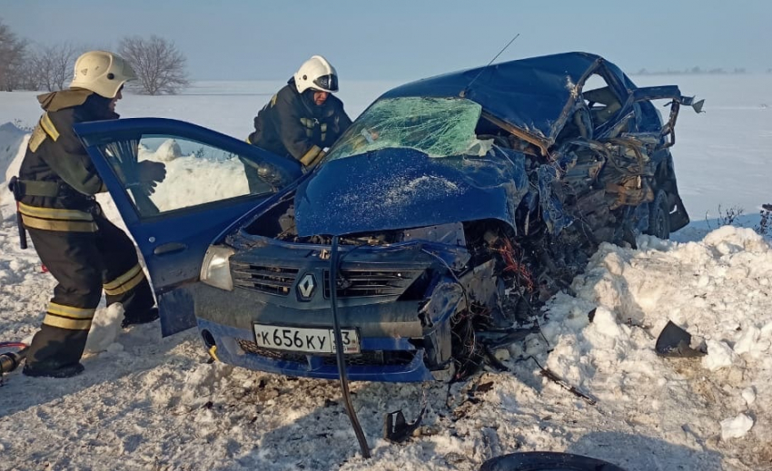 Смертельное ДТП произошло на трассе в Волгоградской области: видео с места