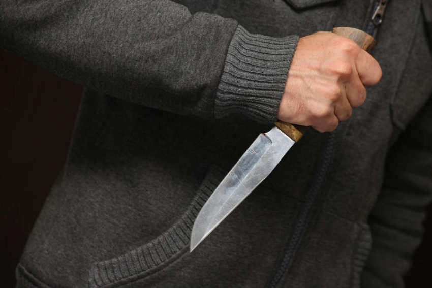 24-летний волжанин вонзил нож в 22-летнего соседа