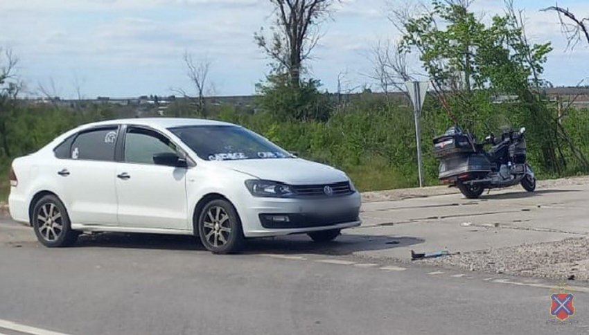 Мужчина и женщина разбились на мотоцикле под Волгоградом