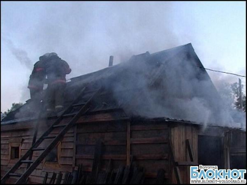 Утром под Волгоградом сгорела баня