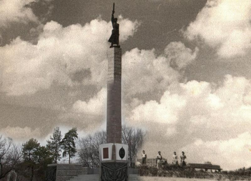 Тогда и сейчас: памятник Чекистам и арестованный НКВД автор проекта 