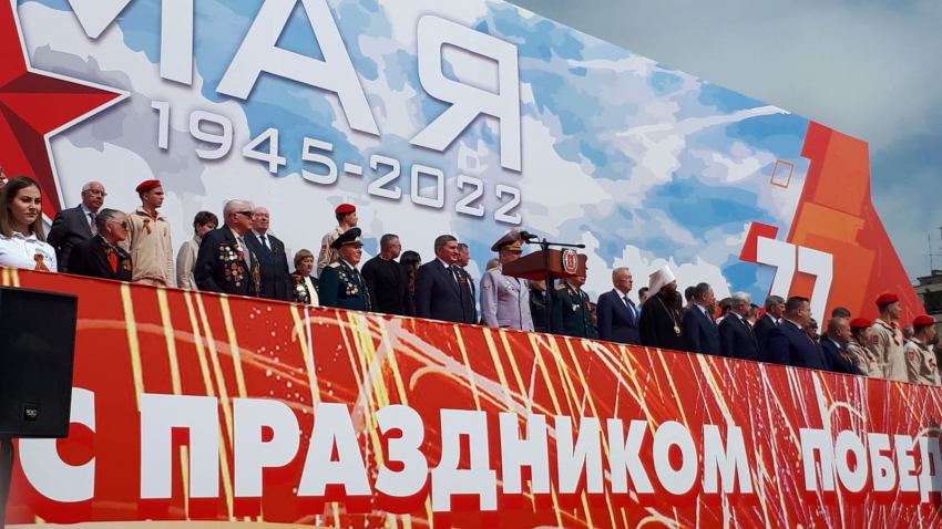 "Отстояли свободу и независимость": губернатор передал волгоградцам слова Владимира Путина