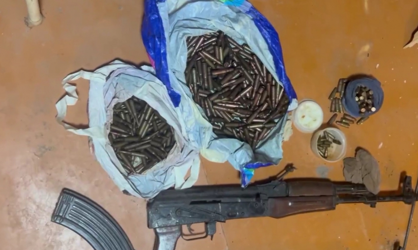 Склад из горы оружия и патронов устроил у себя дома волгоградец: ФСБ показало видео