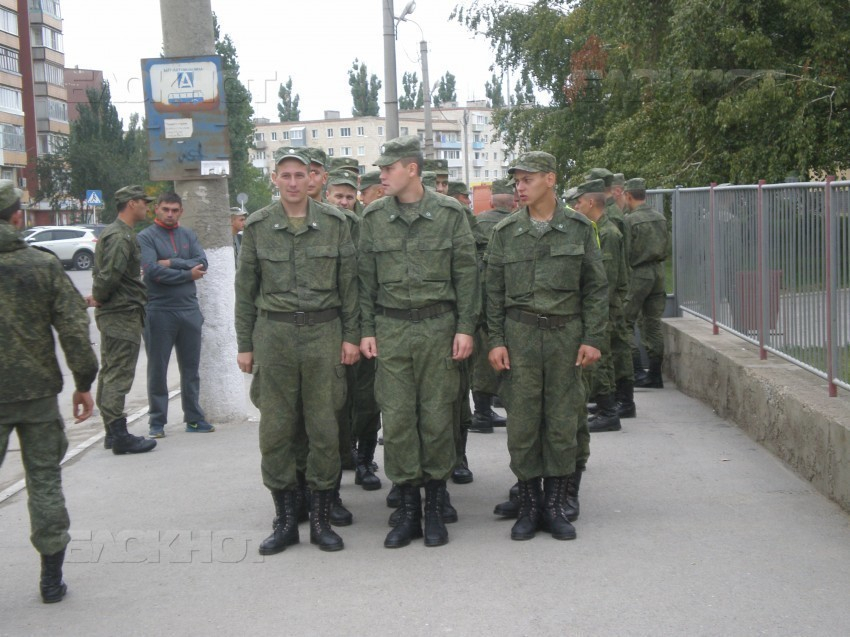 На избирательные участки Волгограда массово идут бюджетники и  военные