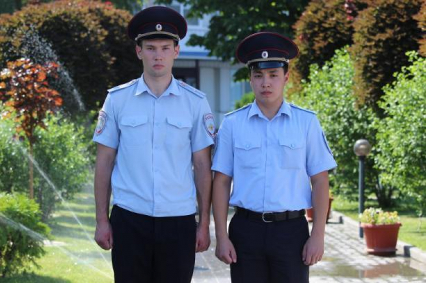 Двое слушателей Волгоградской академии МВД задержали банду автоугонщиков