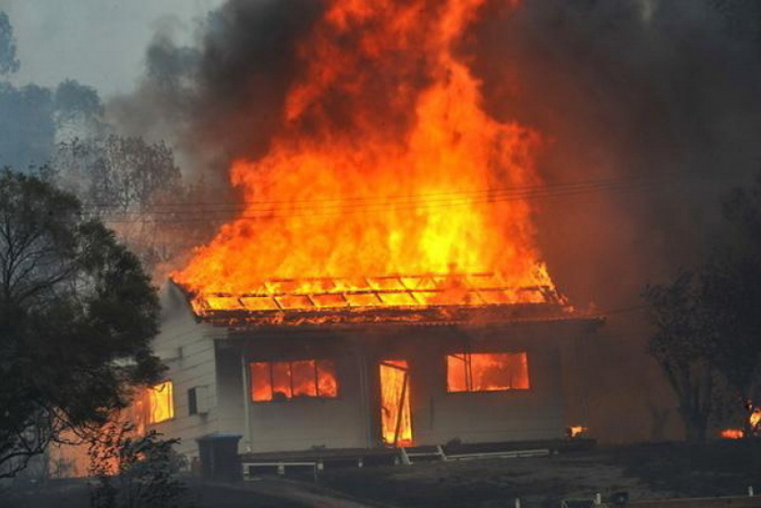 В Волгограде мужчина сгорел в дачном домике
