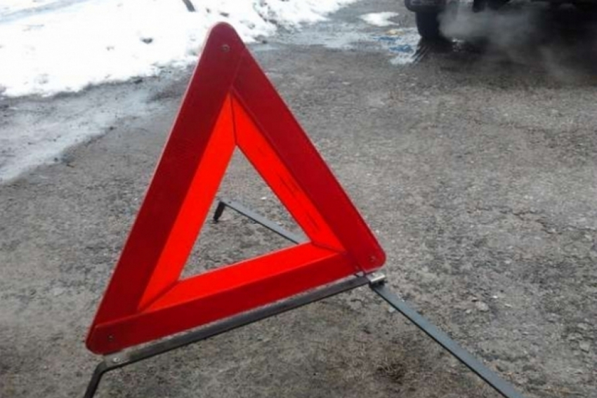 В Волгоградской области 9-летний школьник перебегал дорогу и попал под ВАЗ