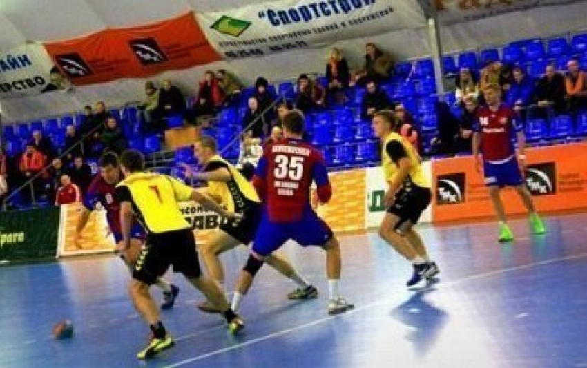 Волгоградский “Каустик» одержал седьмую победу подряд