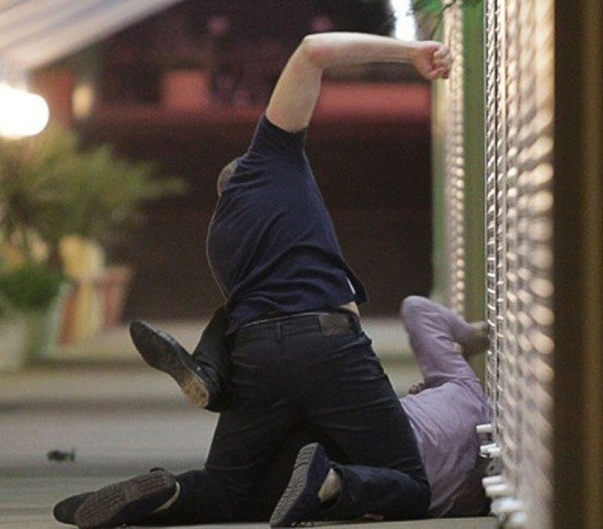 В Волгограде 31-летний мужчина убил пенсионера и лег спать