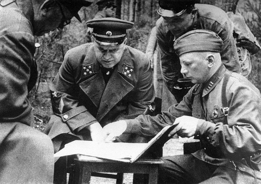 29 августа 1942 года - в Сталинград прибыл генерал армии Георгий Жуков
