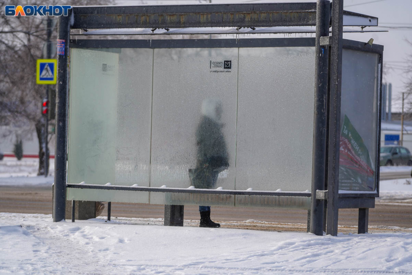 Труп нашли на остановке на Университетском проспекте в Волгограде