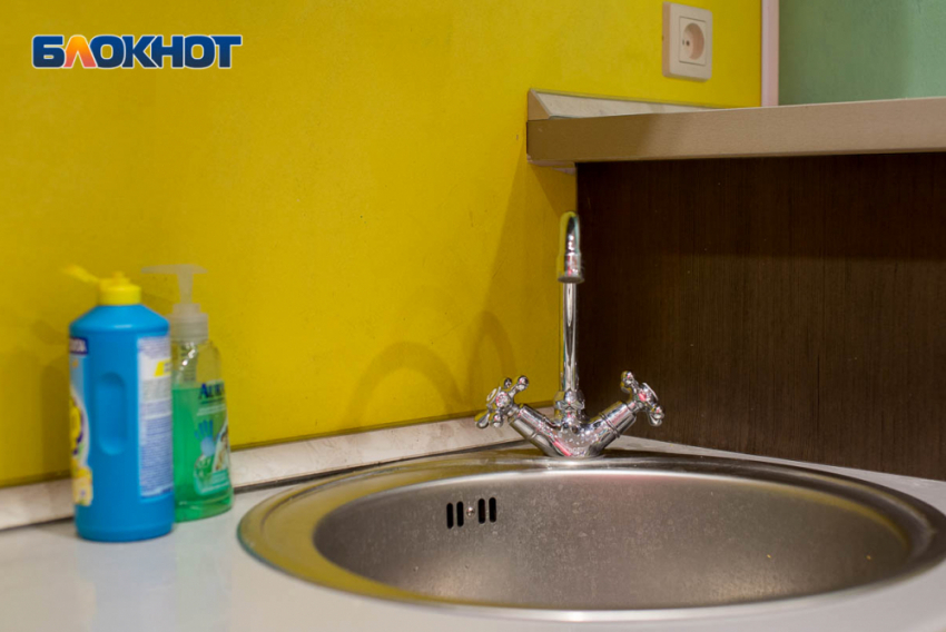 В двух районах Волгограда отключат горячую воду 28 июля