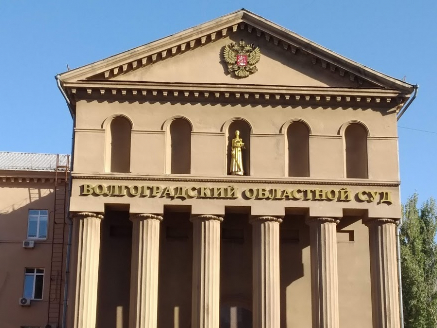 Волгоградец потребовал отставки депутатов, настаивающих на переводе времени