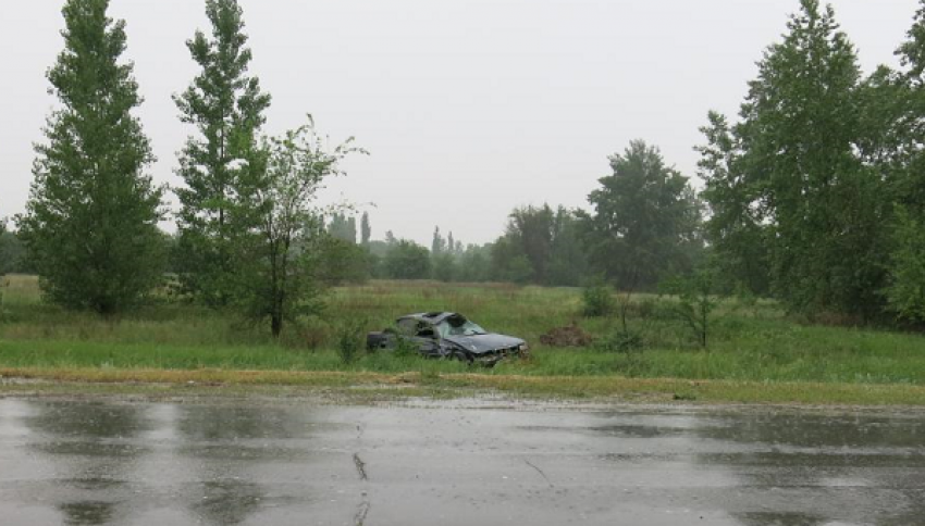 Под Волгоградом перевернулся BMW: пострадал 10-летний ребенок