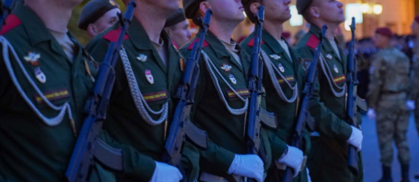 Волгоградцам предлагают стать наемниками и заработать за месяц 240 тысяч рублей