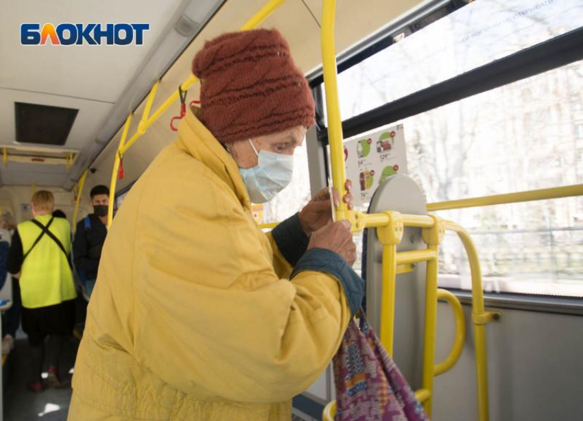 Дети и старики в Волгограде не смогут бесплатно проехать в автобусе 