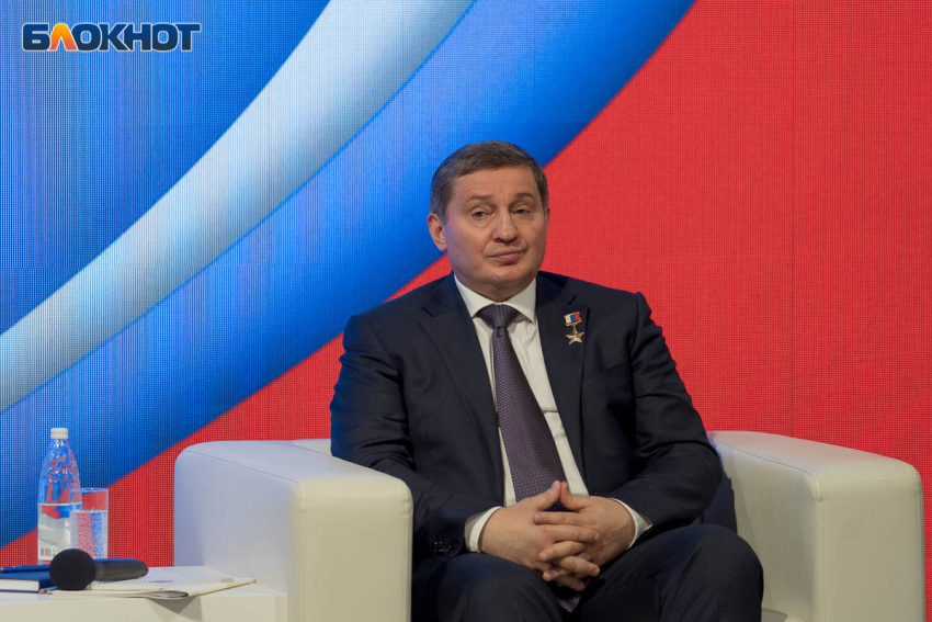 800 млн рублей сельхозпроизводителям: губернатор Андрей Бочаров провел оперативное совещание 