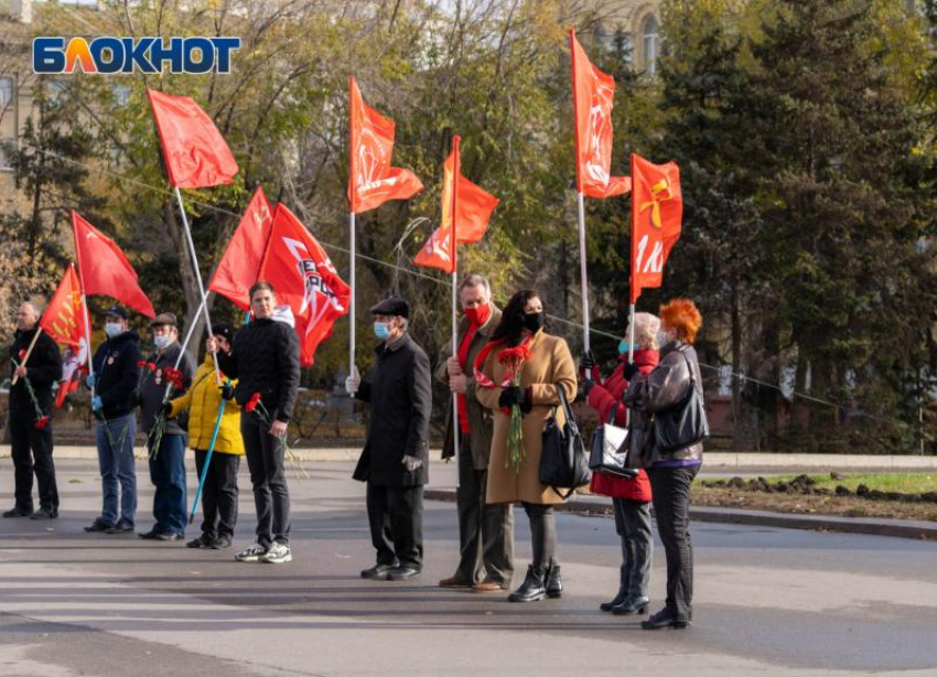 Волгоградцы собираются на народный сход после итогов выборов в Госдуму