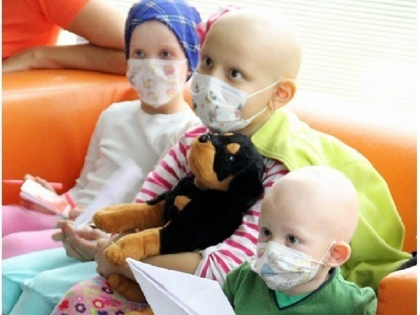 "Добрый автобус» соберет по Волгограду помощь для детей с онкологическими заболеваниями