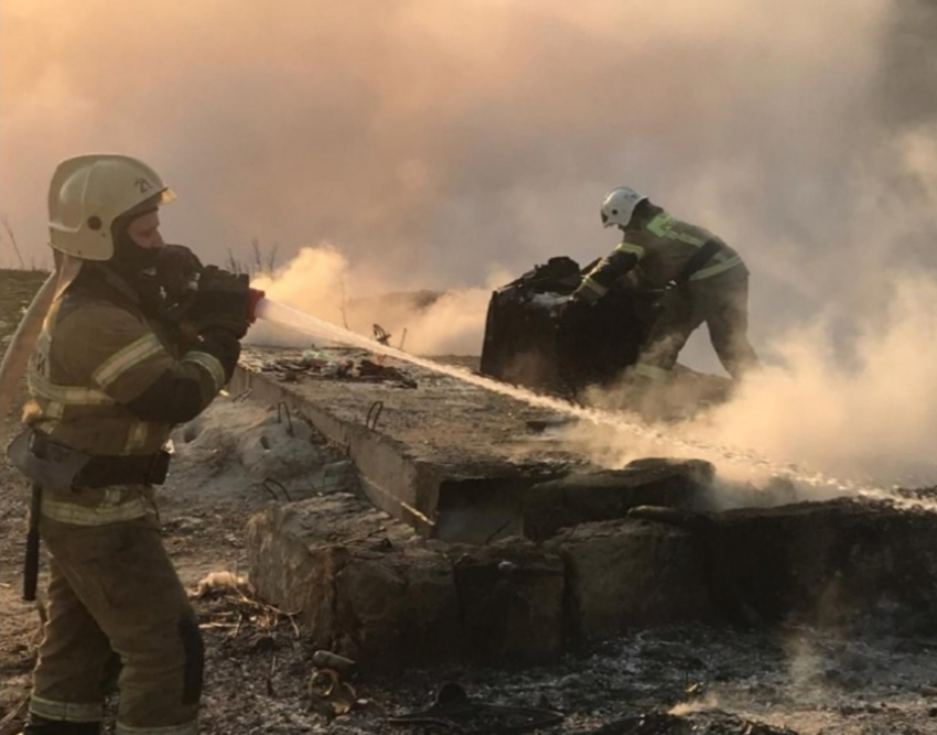 Крупный ландшафтный пожар в Дзержинском районе Волгограда ликвидирован