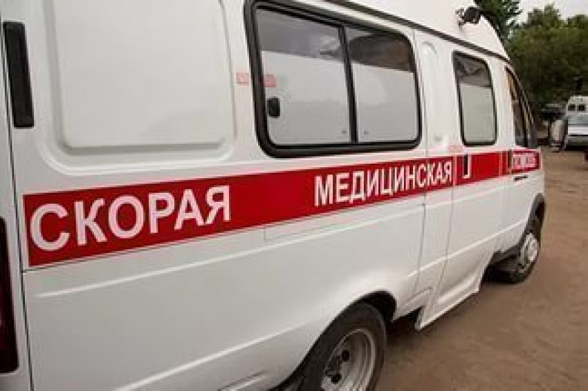 Под Волгоградом столкнулись два «Фольксвагена": пострадали три человека