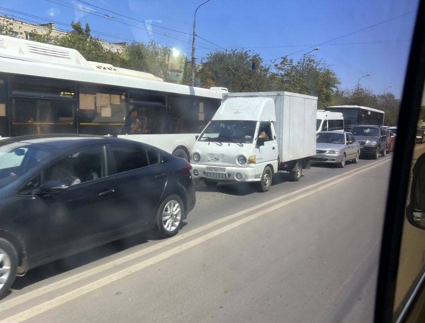 Три ДТП парализовали юг Волгограда