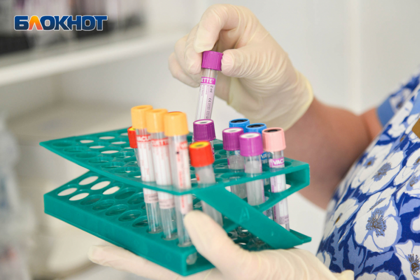 Около 40% заболевших в Волгоградской области прошли тестирование на коронавирус за деньги 