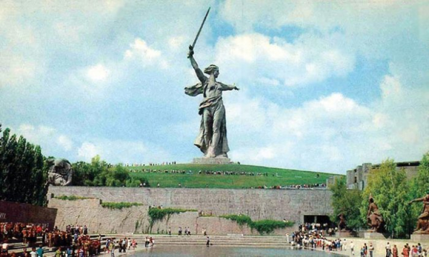 Мамаев Курган очищает весь Волгоград