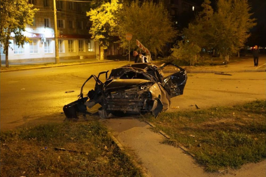 На юге Волгограда в ДТП погибли двое друзей