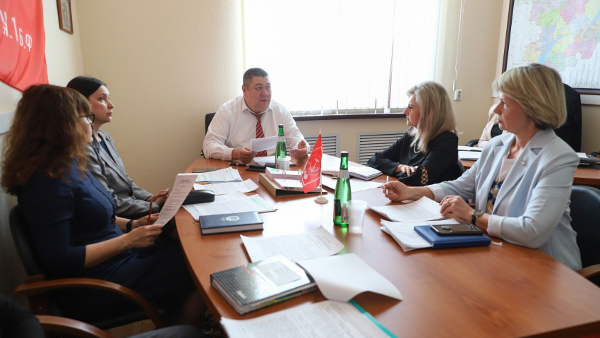 Волгоградские депутаты секретно обсудили свои доходы за год