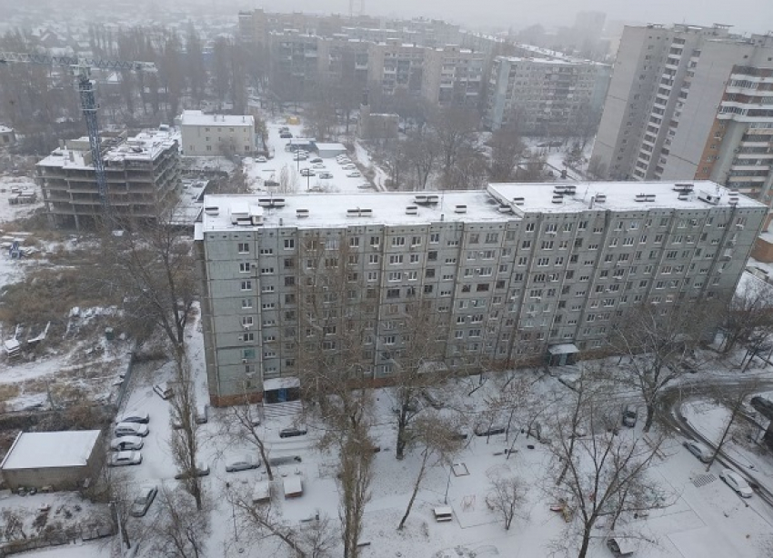 Жители волгоградской многоэтажки добились перерасчета огромных платежек ЖКХ за январь