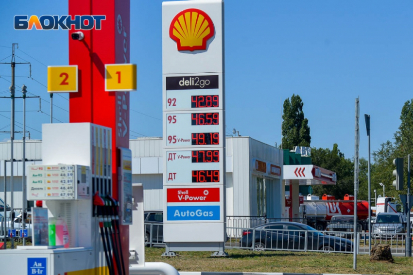 Дизельное топливо подорожало на 4 рубля за год в Волгограде