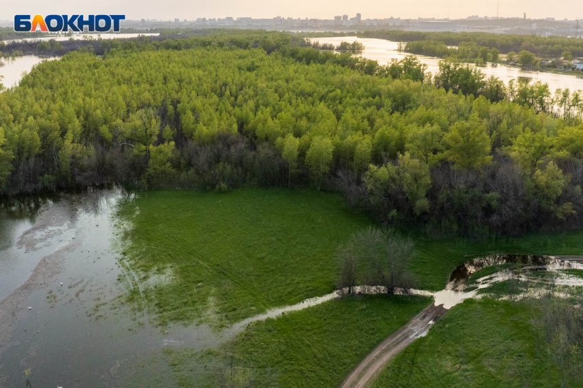 Массовой атаке БПЛА подверглась Волгоградская область 