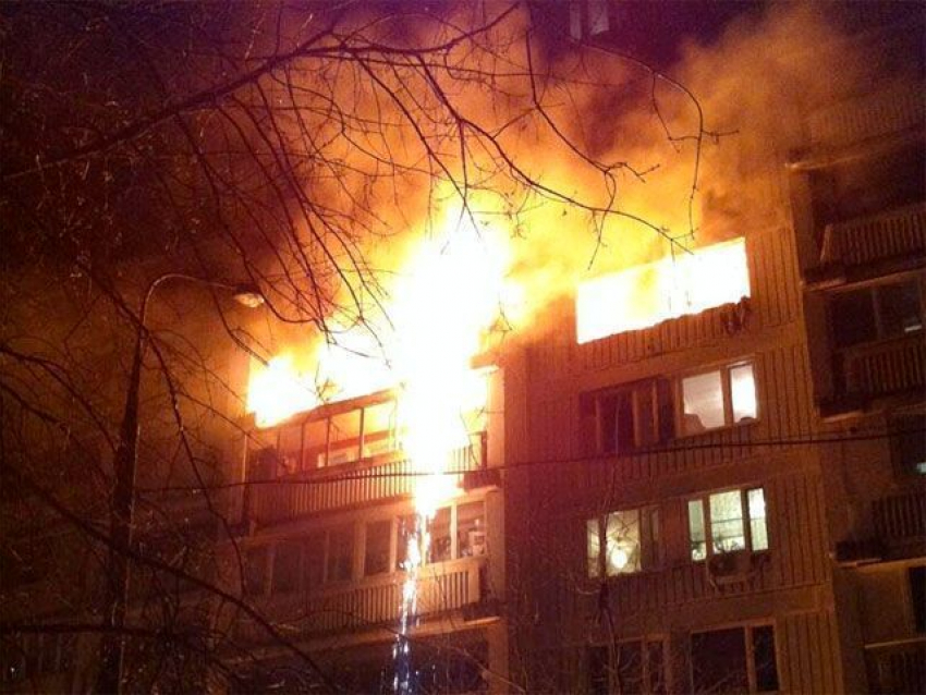 В Волгограде из-за короткого замыкания горел 9-этажный дом