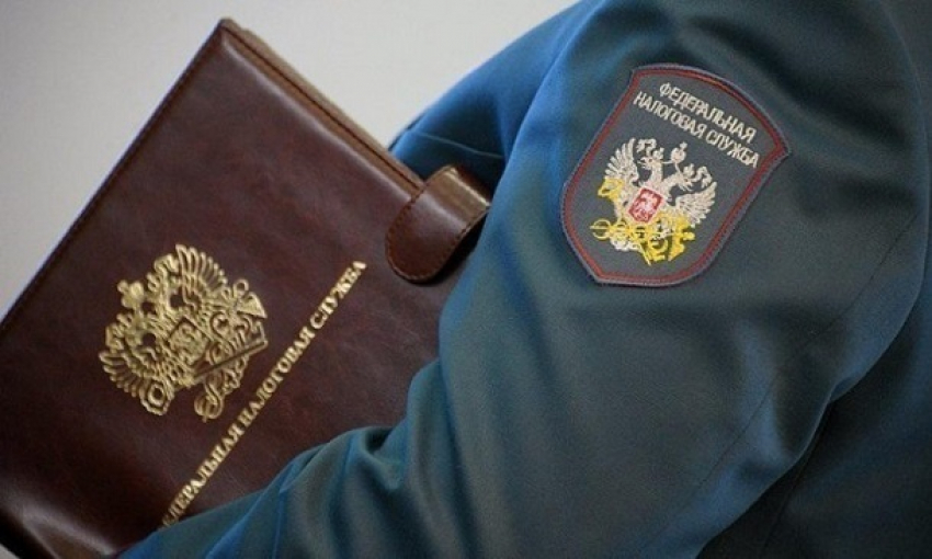 Лжесотрудники налоговой инспекции Волгограда взяли с бизнесмена 1,5 млн рублей