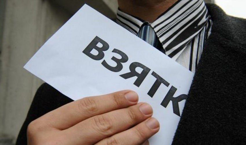 Торговца из Воронежской области осудят за взятку волгоградскому полицейскому