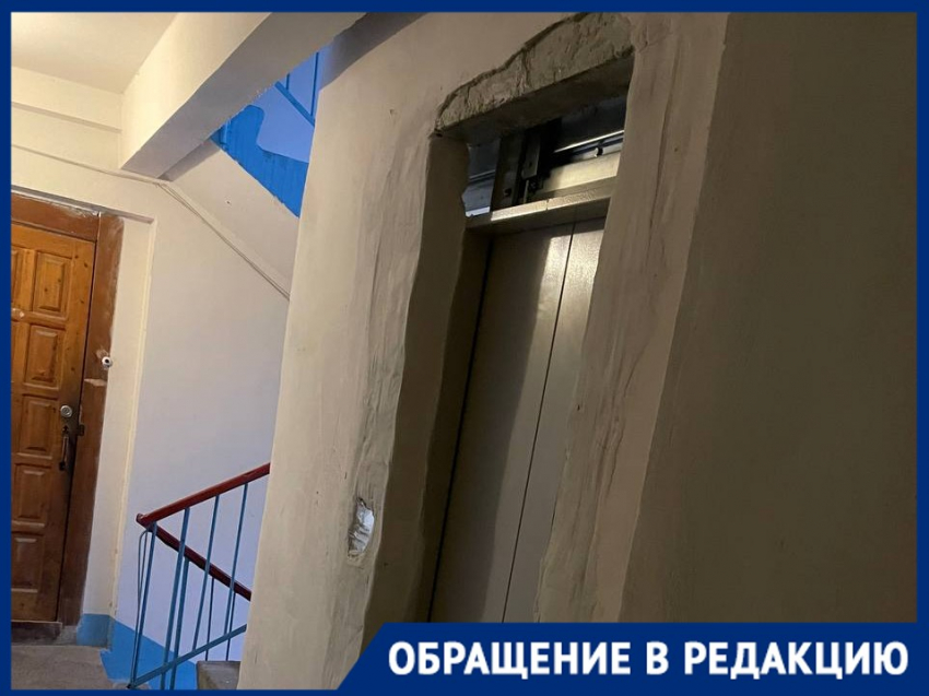 "До Путина быстрее дозвониться, чем до УК": мама незрячей волгоградки два месяца поднимается на 7 этаж пешком