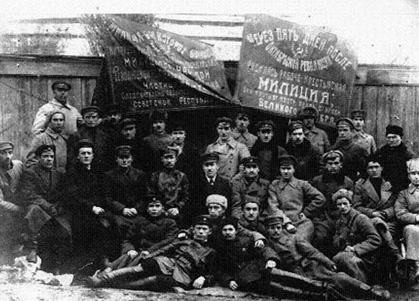 Волгоградская полиция отмечает 107-ю годовщину 