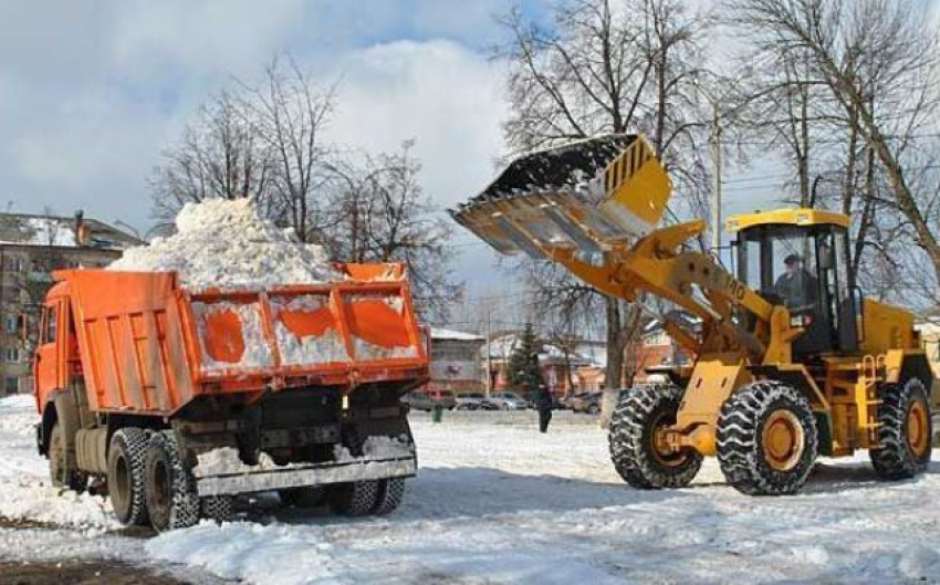 Мэрия отчиталась об успешной двухдневной борьбе со снегом