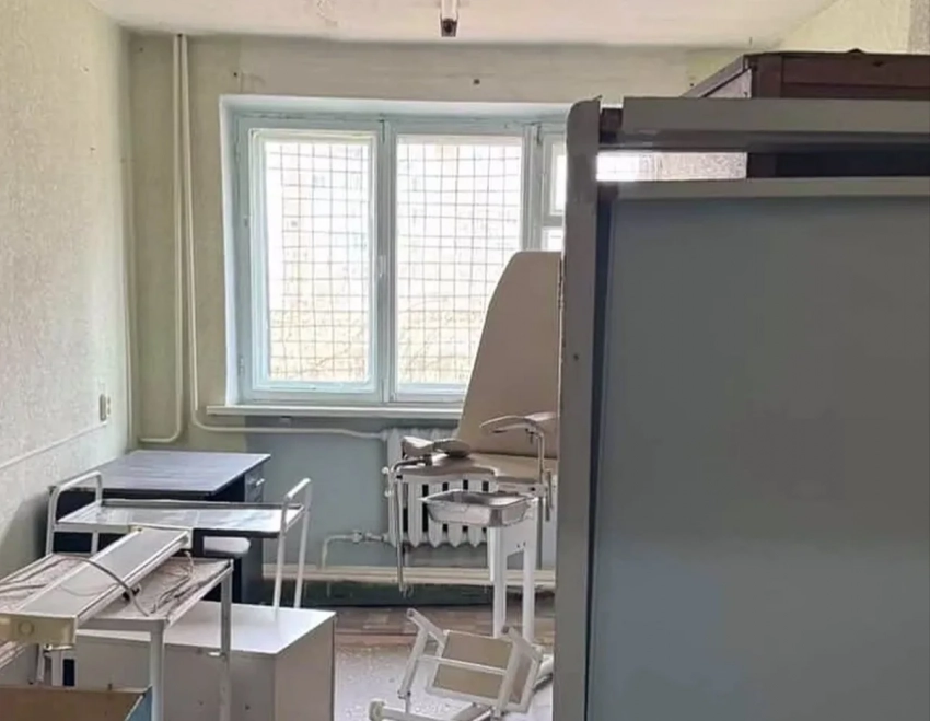 «Туалет из фильма ужасов. Можно на входе об*****»:  в фейке обвинили беременную, показавшую женскую консультацию Камышина