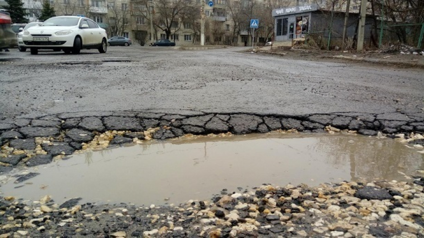 Власти Волгограда заявили, что с дорогами в городе все в порядке