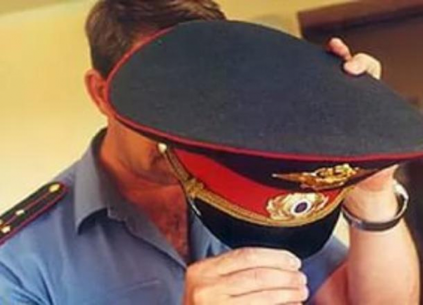 Полицейский получил по голове монтировкой, вмешавшись в массовую драку под Волгоградом 