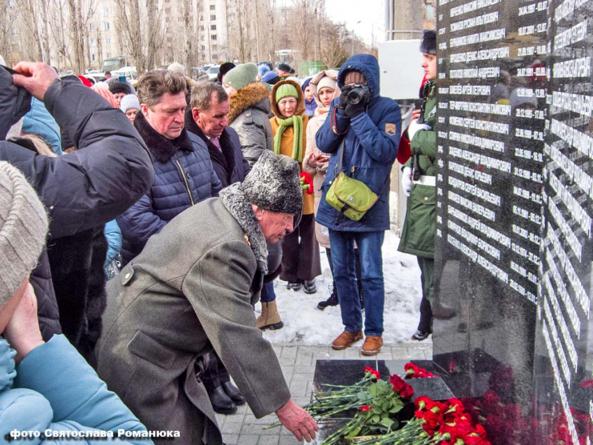 Первый в России памятник погибшим в ходе спецоперации был открыт под Волгоградом 