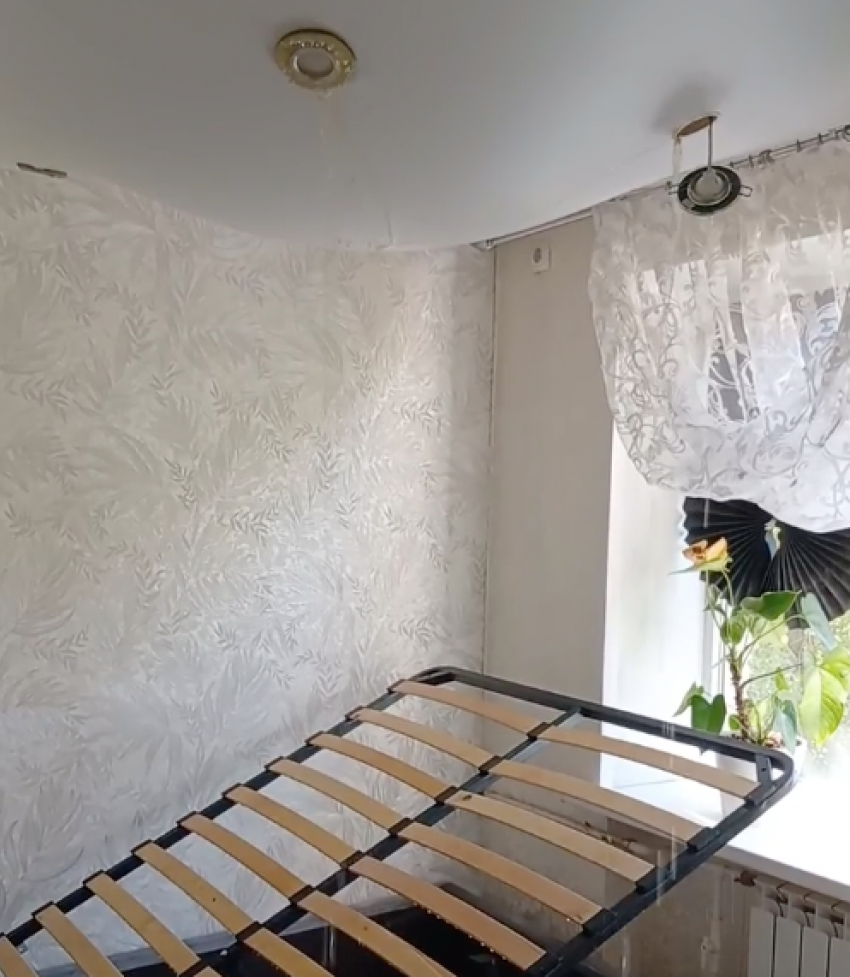 "Вот она, сиська висит": волгоградку с двумя детьми настигла катастрофа