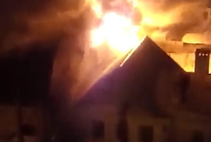 Пожар в частном доме в Дзержинском районе Волгограда локализован