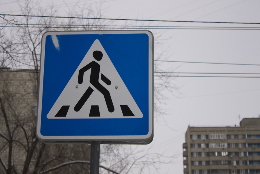 Двое пешеходов погибли под КамАЗом и Datsun в Волгоградской области