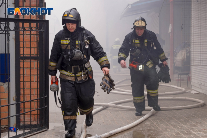 Колледж искусств загорелся в Камышине