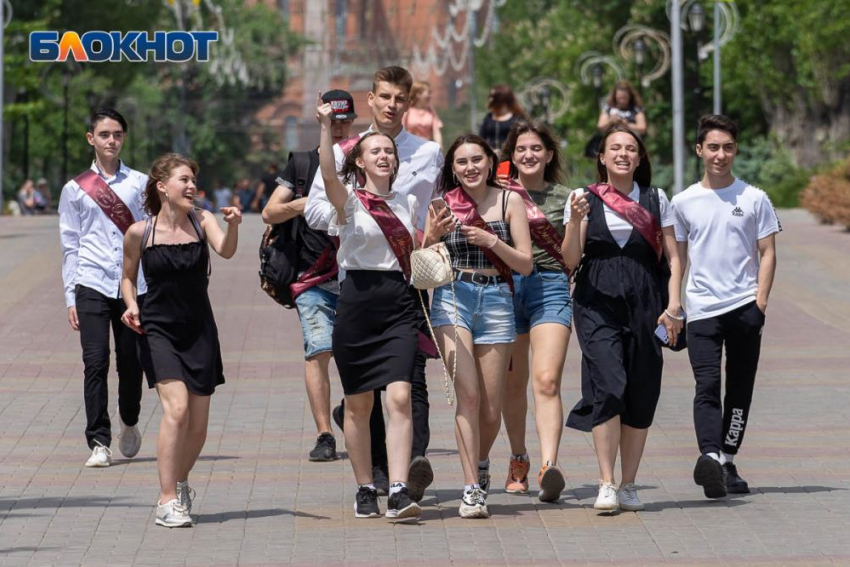 В Волгограде можно нарядиться на выпускной в среднем за 2 000 рублей